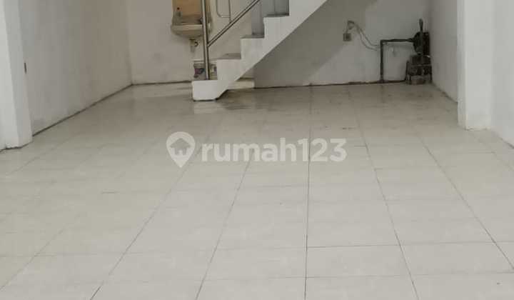 For Rent 2-Story Shop House in Mojokerto City For Rent 2-Story Shop House in Mojokerto City