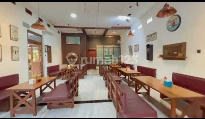 For Rent Spacious Cafe Area Mojokerto