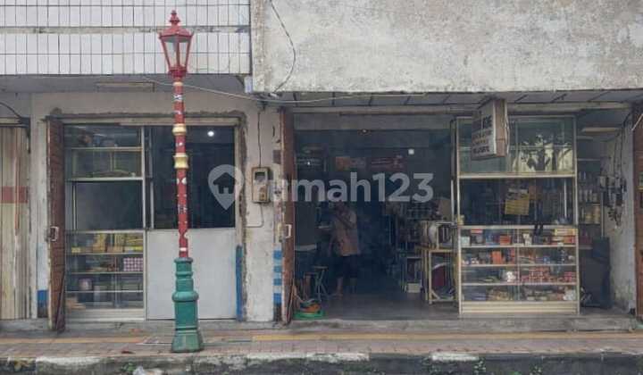 Dijual Ruko 3.5 Lantai di Kota Mojokerto. Dijual Ruko 3.5 Lantai di Kota Mojokerto.