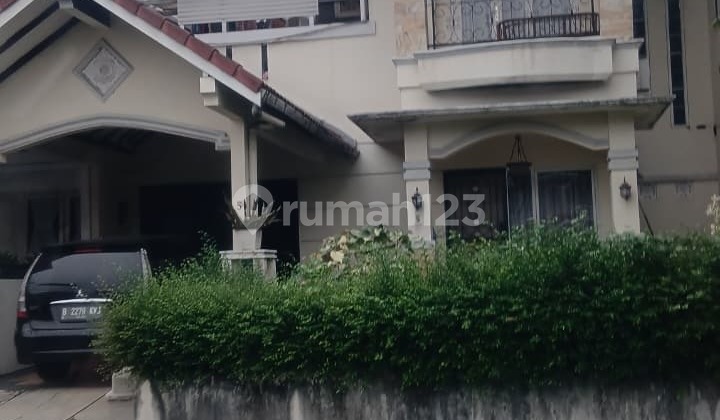 Rumah Keluarga Nyaman Palem Semi Karawaci, Luas 200M² Siap Huni 2