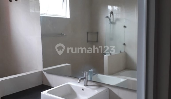 Mewah & Eksklusif! Rumah Impian di Kebayoran Bintaro Mewah & Eksklusif! Rumah Impian di Kebayoran Bintaro