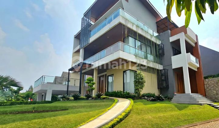 Oase Mewah 3 Lantai di BSD Delatinos dengan Kolam Renang Pribadi! Oase Mewah 3 Lantai di BSD Delatinos dengan Kolam Renang Pribadi!