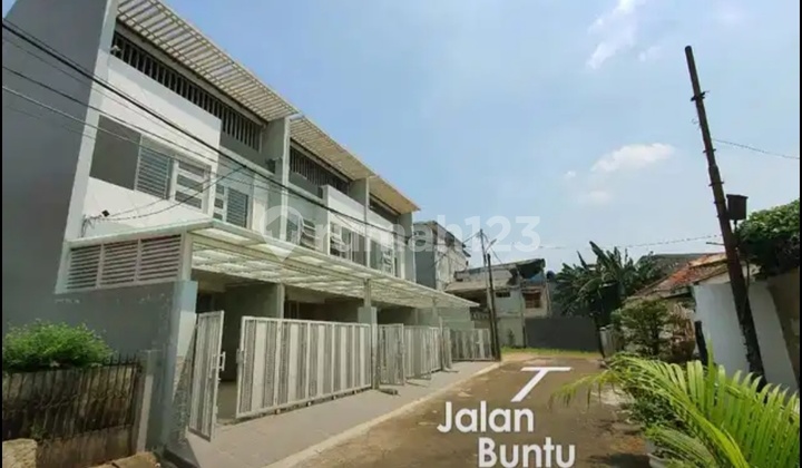 For Rent Semi-furnished Townhouse Radio Dalam South Jakarta 2
