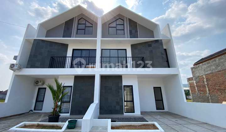 For Sale: Affordable Luxurious House in an Exclusive Area with a Strategic Location