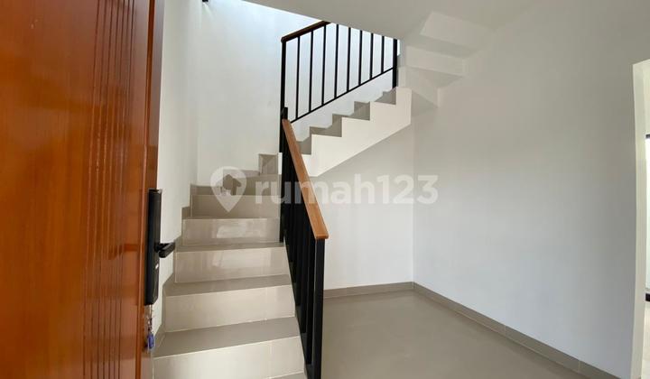 Perumahan Cluster Mewah 2 Lantai Solo Timur Gratis Biaya SHM