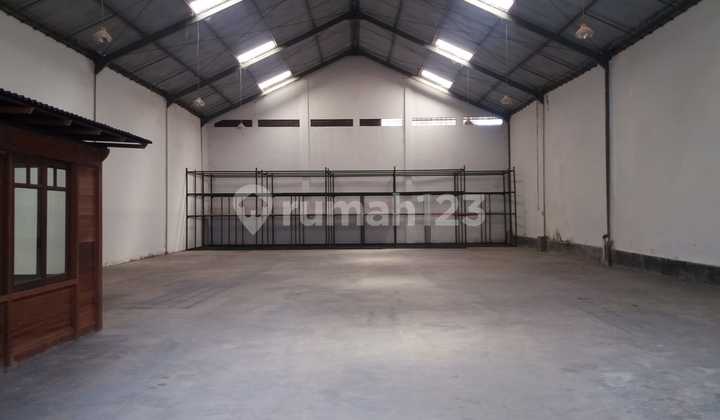 Spacious Warehouse with Good Location in West Gatot Subroto, Denpasar