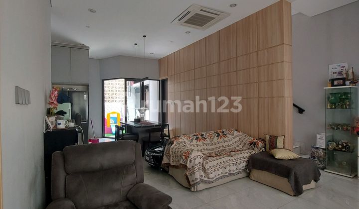 Jual Rumah 2 Lantai di Jalan Pahlawan Rempoa Jual Rumah 2 Lantai di Jalan Pahlawan Rempoa