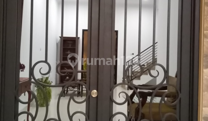 Rumah Murah 2 Lantai Selangkah Dari Stasiun Mrt Lebak Bulus Rumah Murah 2 Lantai Selangkah Dari Stasiun Mrt Lebak Bulus