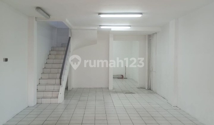 Shop House for Rent Near Pamulang University, Ready for Business, Strategic Location by Main Road