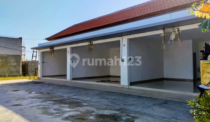 Seseh Shop (5.5x6.5M) Seseh Shop (5.5x6.5M)