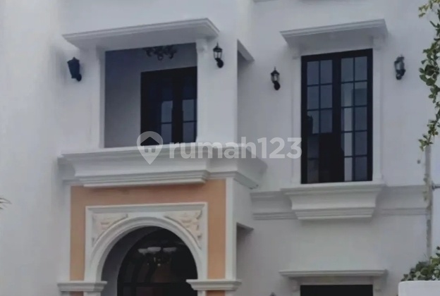 2-story house with rooftop, public facilities, pool. Various payment modes: cash/KPR.