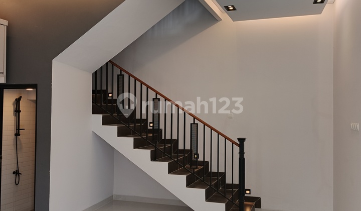 ********.2lt.+rouftoop.poltangan ******** 2