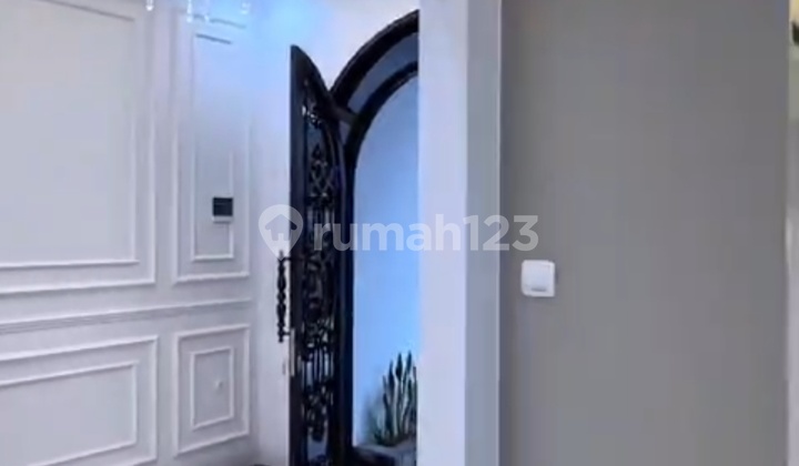 Newcluster Modern Eropa.2lt.+Rouftoop.siap Huni.cash/Kpr 2