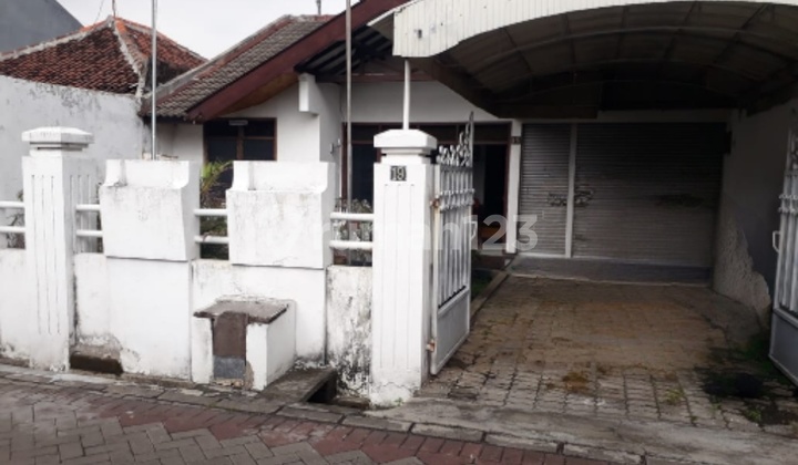 For sale strategic house in Semolowaru, Surabaya. For sale strategic house in Semolowaru, Surabaya.