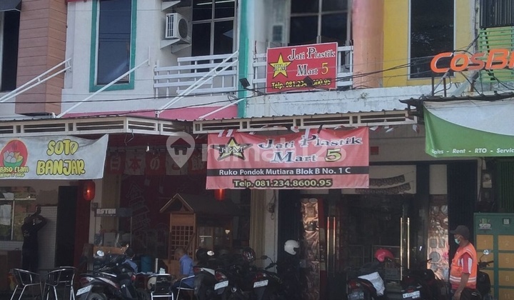 3-story shophouse strategy, spacious parking, in front of toll access, water resources available 3-story shophouse strategy, spacious parking, in front of toll access, water resources available