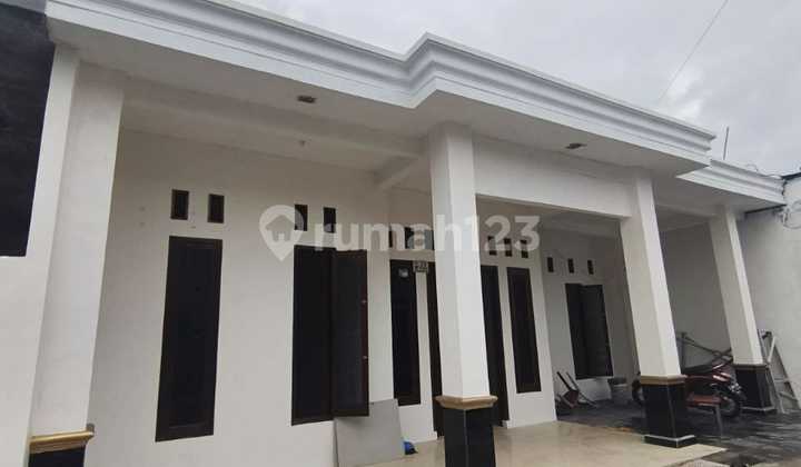 Ready-to-Live House, Land Area 100 Meters, Already 2 Floors Ready