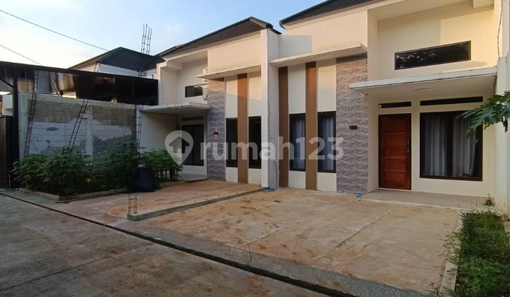 Rumah Siap Huni Legalitas SHM Dekat Jalur Angkot Dekat Stasiun