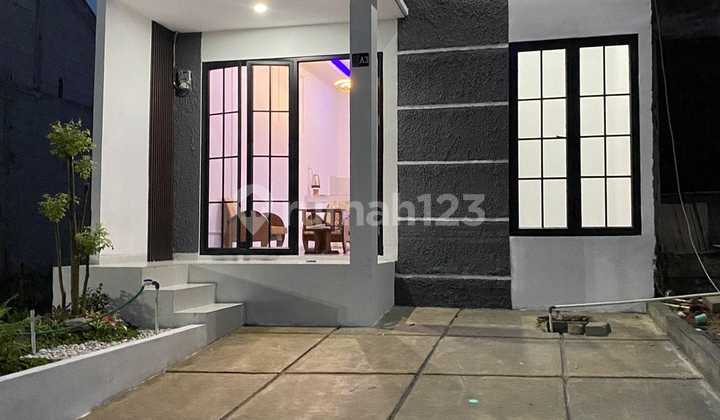 House for Sale with SHM Certificate (Flood-Free) Car Access Near Station House for Sale with SHM Certificate (Flood-Free) Car Access Near Station