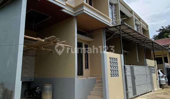 Rumah 2 Lantai Akses Mobil Dekat Stasiun