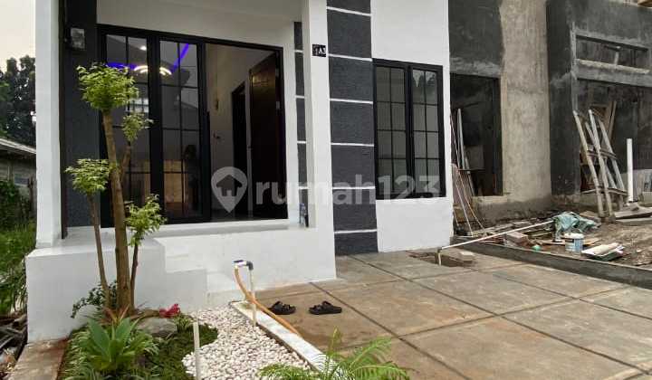 RUMAH DEKAT STASIUN LEGALITAS SHM