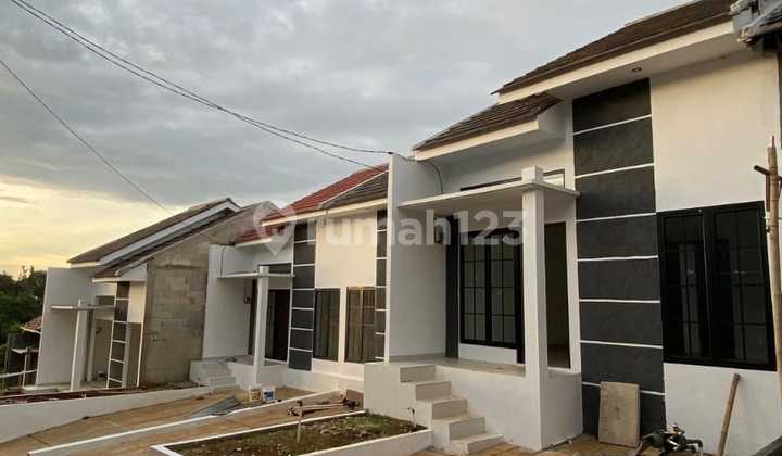 Rumah Dijual Legalitas SHM (Bebas Banjir) Akses Mobil Dekat Stasiun