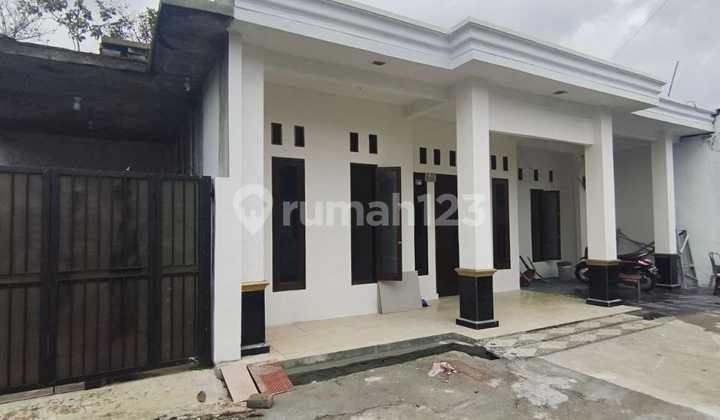Ready-to-Occupy House, Land Area 100 Meters, Already Completed with 2 Floors
