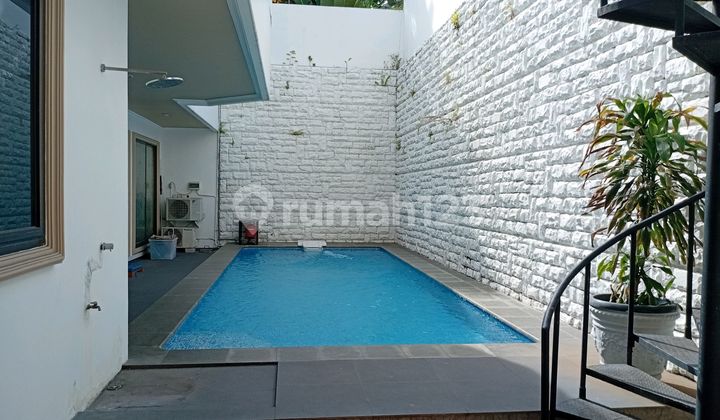 Permata Hijau. Ready-to-Live House. Strategic Location Close to Everything. 2