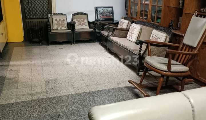 Dijual Rumah Belanda Tengah Kota Surabaya 