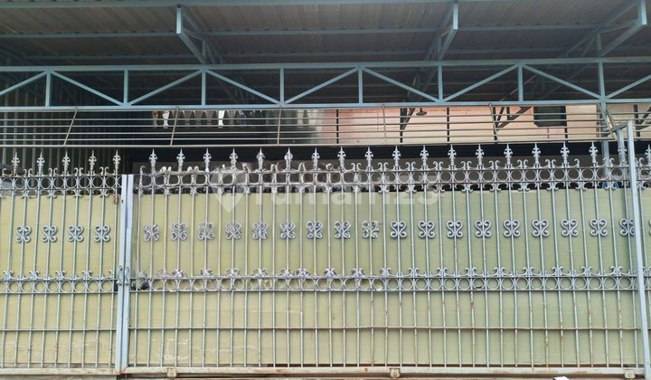 Rumah Barata Jaya Terawat dan Strategis Jual