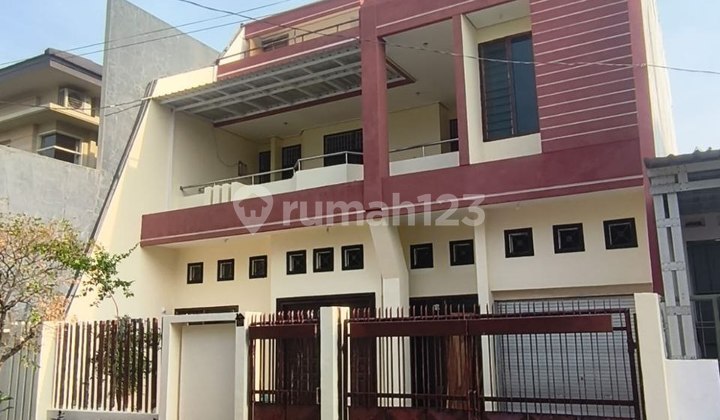 Rumah Darmo Indah Timur Strategis