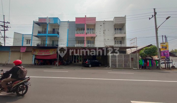 Ruko 3Lantai Raya Mastrip Siap Pakai