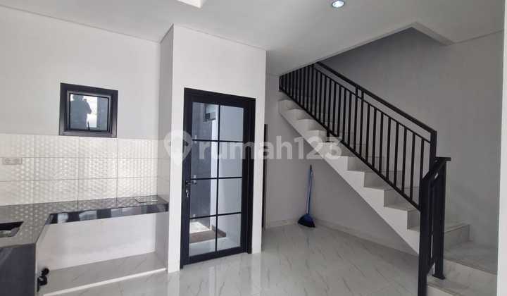 Di Jual Rumah 2 Lantai Siap Huni Dekat Akses Tol&lrt Cibubur Di Jual Rumah 2 Lantai Siap Huni Dekat Akses Tol&lrt Cibubur