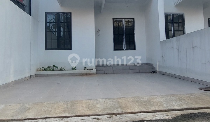 Di Jual Rumah Baru 2 Lantai Siap Huni Dekat LRT Ciracas&Tol Di Jual Rumah Baru 2 Lantai Siap Huni Dekat LRT Ciracas&Tol