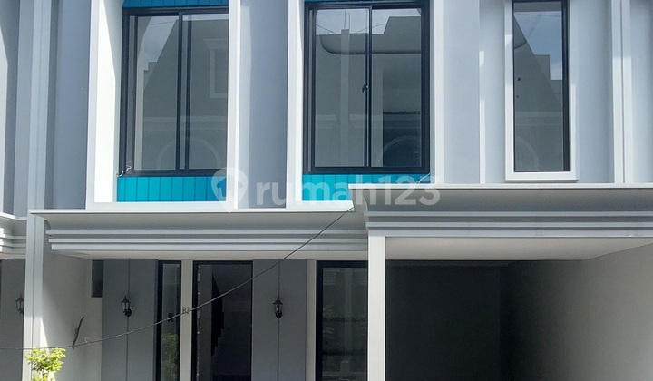 Di Jual Rumah 3 Lantai Siap Huni Dekat Pintu Tol Setu Cipayung Di Jual Rumah 3 Lantai Siap Huni Dekat Pintu Tol Setu Cipayung