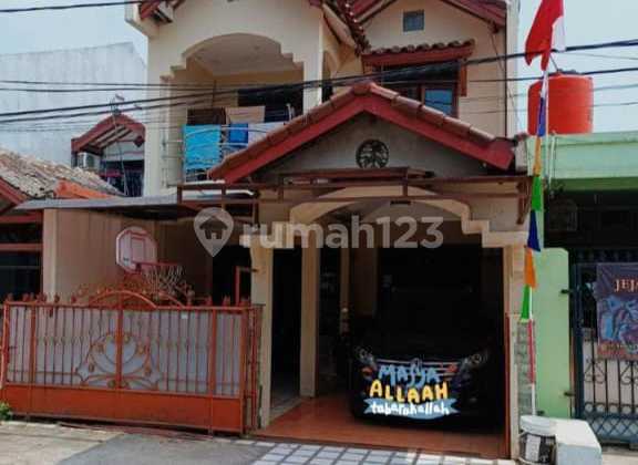 For Sale: 2-Story House Ready to Occupy on Bakti Jaya Road, Depok For Sale: 2-Story House Ready to Occupy on Bakti Jaya Road, Depok