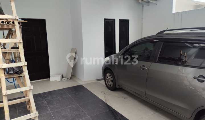 For Sale 3-Storey House Ready to Live In Near LRT Access 2