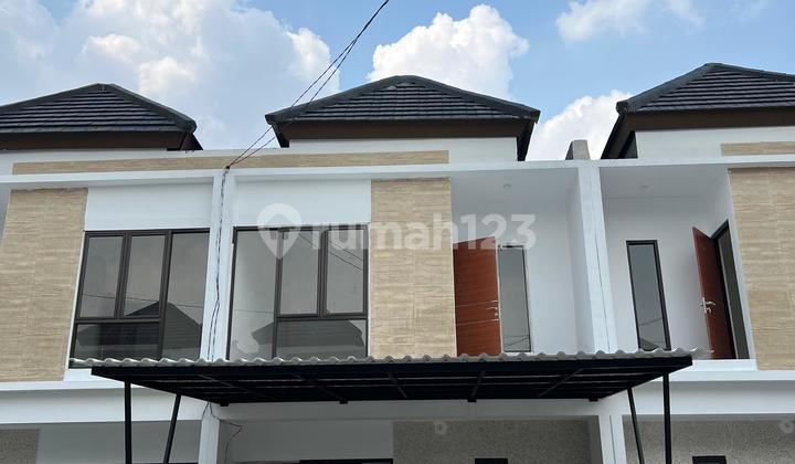 Di Jual Rumah 2 Lantai Siap Huni Dekat Tol&stasiun Lrt Cibubur