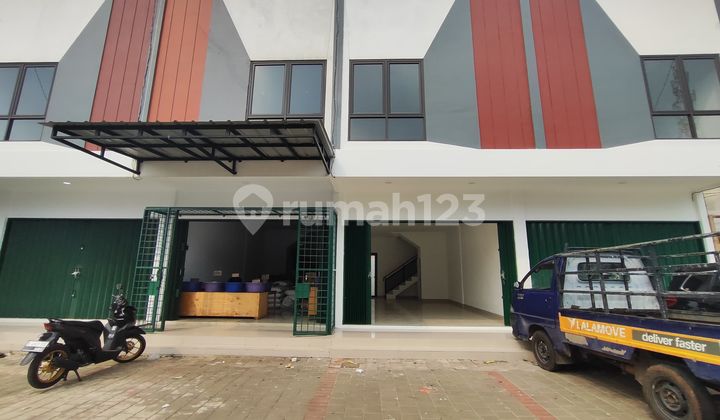 Di Jual Ruko 2 Lantai Siap Huni Di Pinggir Jalan Raya Tapos