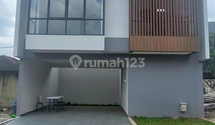 For Sale 4-Story Ready-to-Live House in Kemang Barat, Jakarta