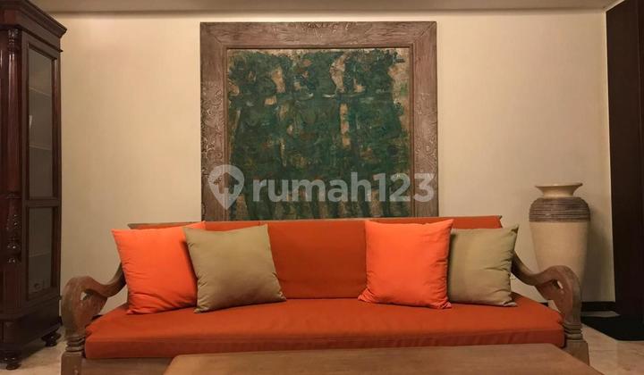 Dijual Rumah Lokasi di Gatot Subroto Timur 2