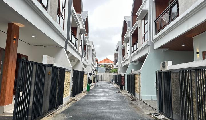 Dijual Rumah Lantai 2 Lokasi di Mahendradatta