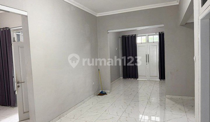 For rent: spacious house located in Bunulrejo, Blimbing