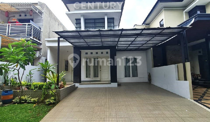 Rumah Tanah Luas Depan Taman di Dekat Transmart Graha Raya (9767)