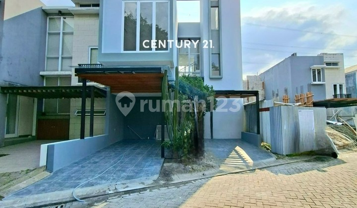 Newly Renovated House Ready for Occupancy in Kebayoran Bintaro 9040 Newly Renovated House Ready for Occupancy in Kebayoran Bintaro 9040