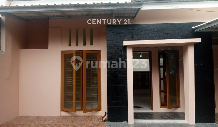 Rumah Baru Renovasi Rapih Siap Huni Di Mutiara Bintaro 5066