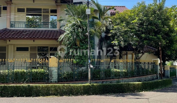 Dijual Rumah Luas Ada Kolam Renang Di Bintaro  8966
