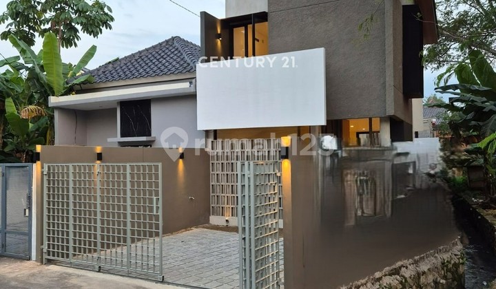 Brand New Modern Design House in Jombang Ciputat 9786