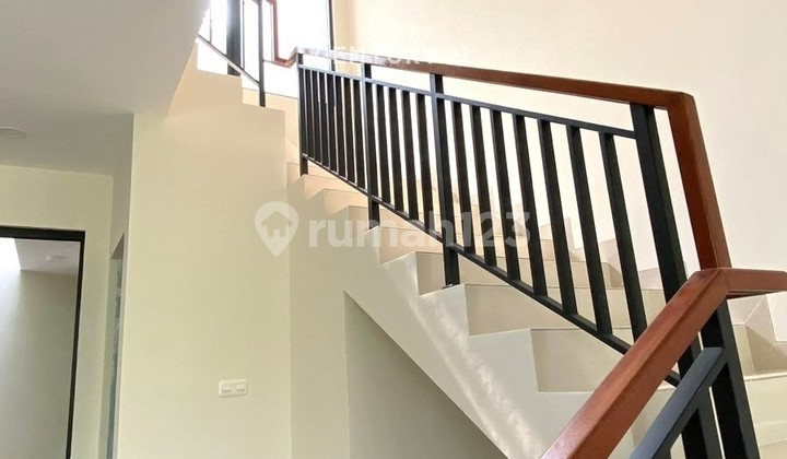 Rumah Unfurnished Di Discovery Amore 5025 