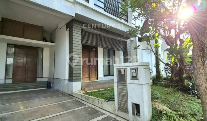 Rumah Dalam Cluster Emerald Bintaro 8309