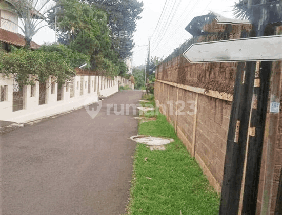 Rumah Luas Lokasi Jalan Kesehatan Bintaro Jakarta Selatan  3456